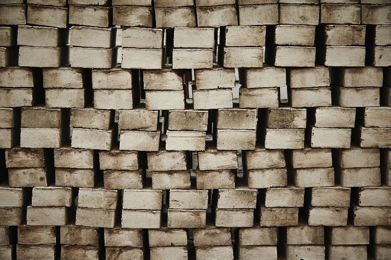 Der RT 546 Spezialfarben Attika direkt nach dem Brennvorgang auf dem Ofenwagen